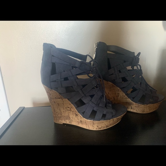 Guess Sandals size6 - Picture 3 of 3